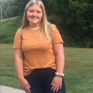 Meet your Posher, Alana